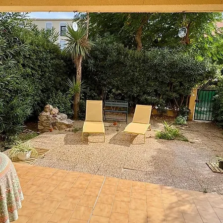 La Cigale Bleue - Garden Level Apartament *